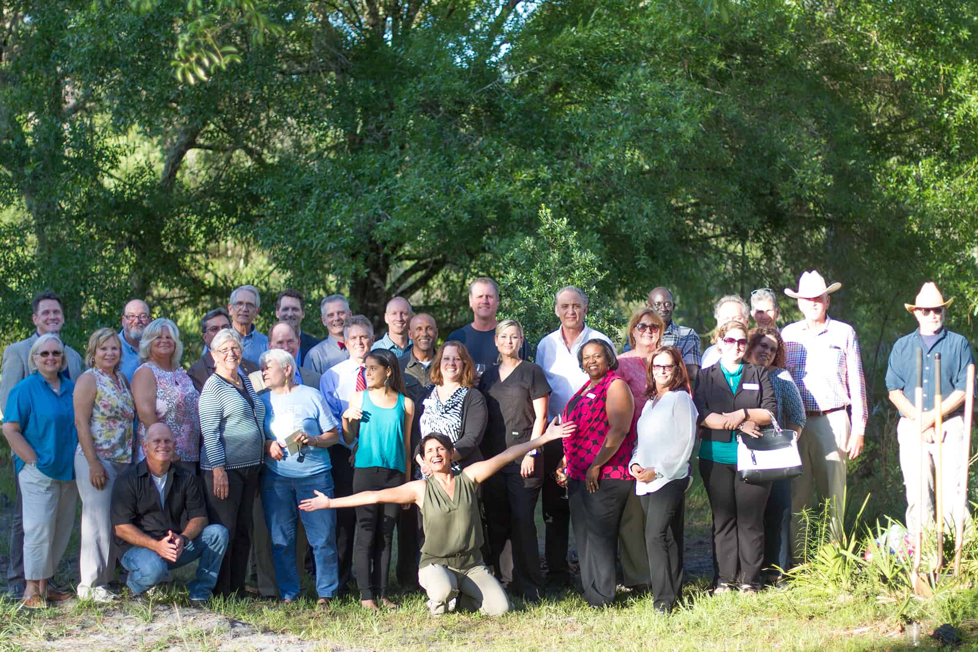 heartwood preserve opens - Group picture at ribbon cutting